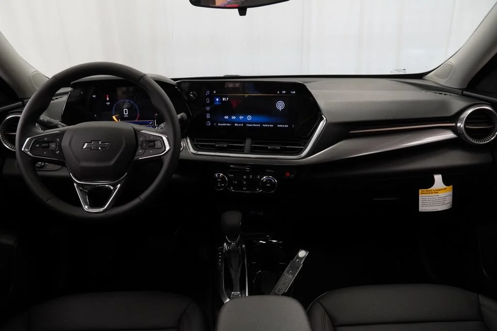New 2026 Mosaic Black Metallic Chevrolet ACTIV image 7