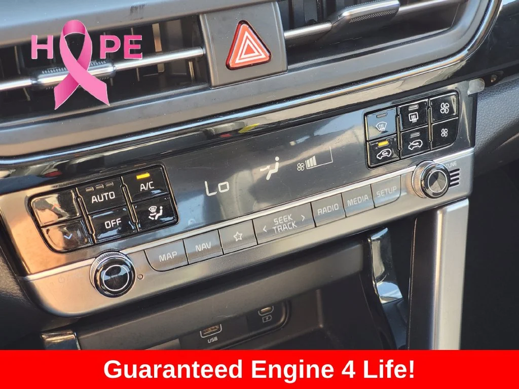 Used 2025 White Kia S image 18