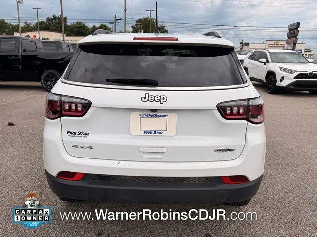 Used 2024 White Jeep Latitude image 11
