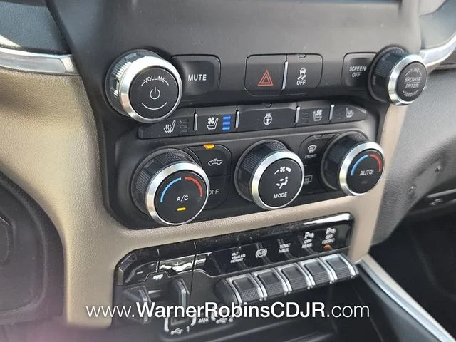 Used 2021 Blue Ram Laramie image 21