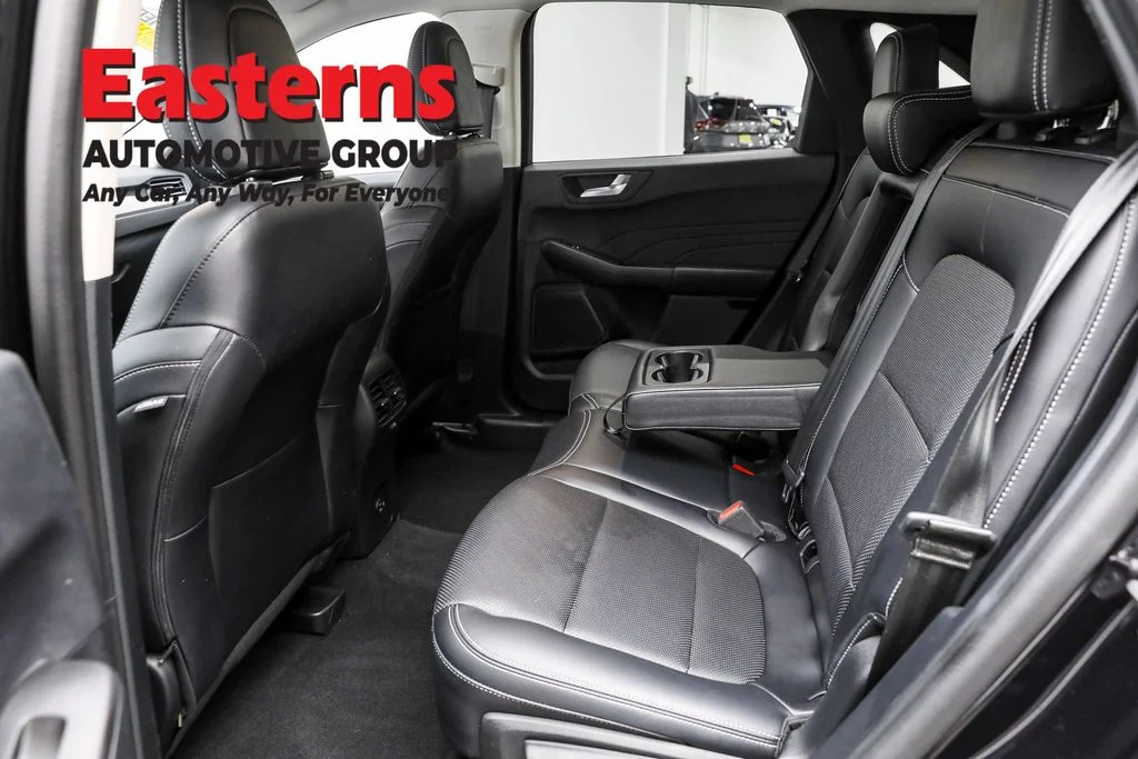 Used 2021 Black Ford SEL image 21