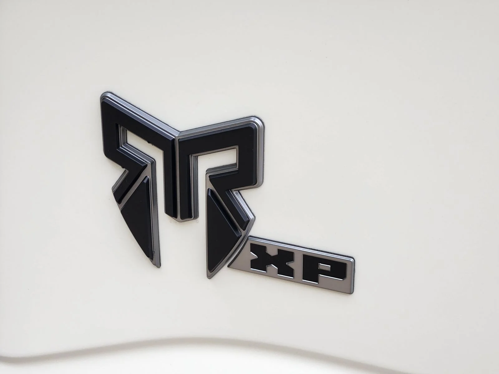 New 2026 Star White Metallic Tri-Coat Ford F-250® Lariat® image 8