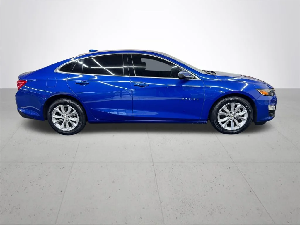 Used 2023 Blue Chevrolet LT image 8