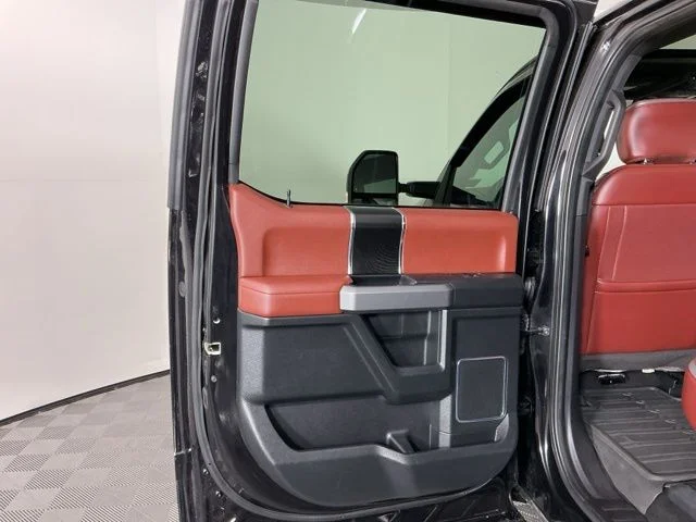Used 2019 Black Ford Platinum image 33