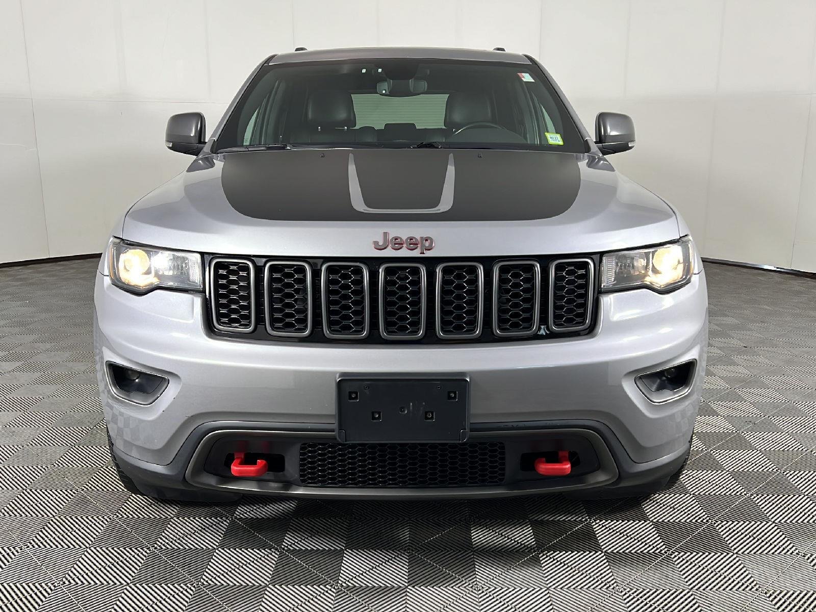 Used 2020 Billet Silver Metallic Clearcoat Jeep Trailhawk image 9