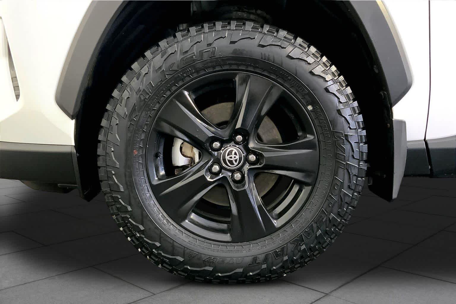 Used 2021 Super White Toyota XLE image 10