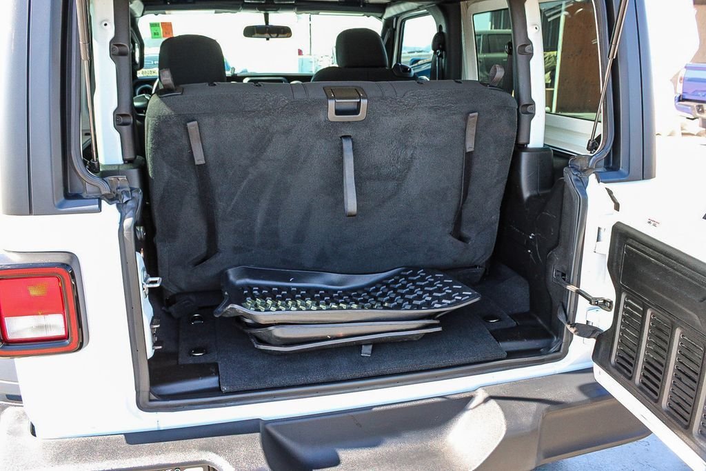 Used 2020 Bright White Clearcoat Jeep Sport S image 26