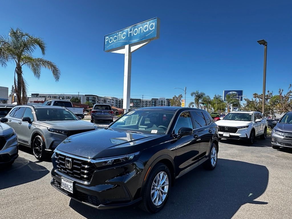 Used 2023  Honda EX-L image 2