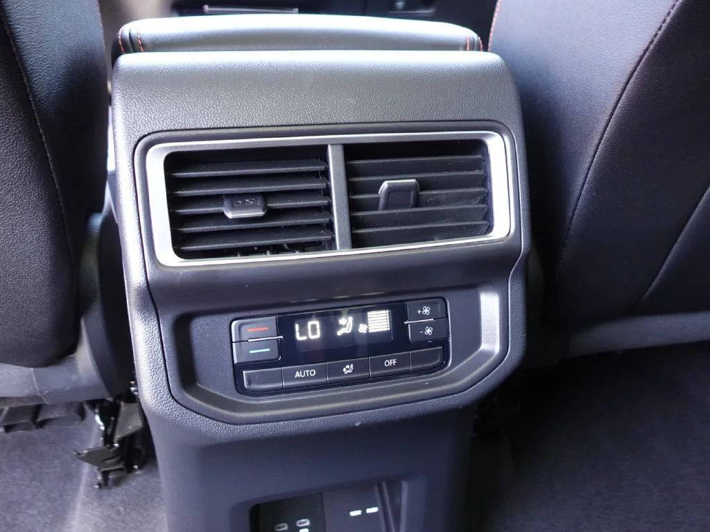 Used 2026 Green Pearl Volkswagen Peak Edition image 25