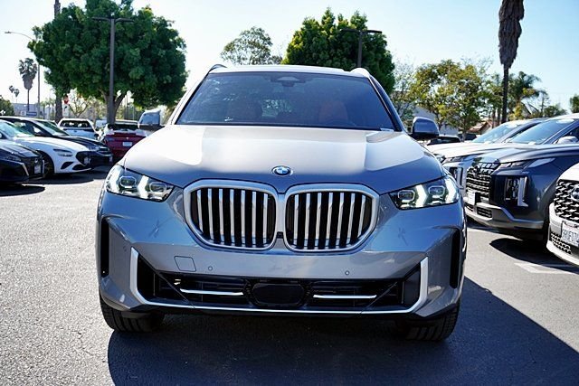 Used 2026 Gray BMW sDrive40i image 4