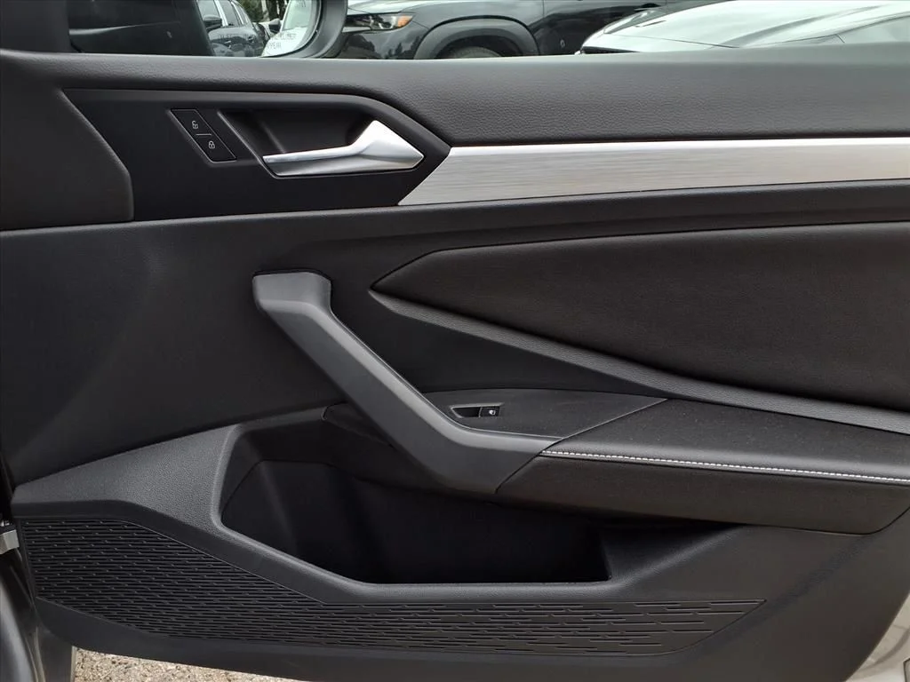 2025 Volkswagen Jetta Sport - Photo 24