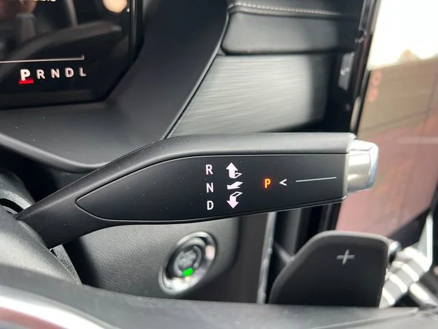 New 2026 Sterling Metallic GMC Elevation image 28