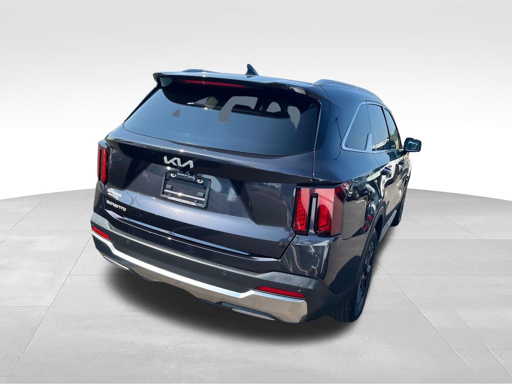 Used 2025 Gray Kia S image 5