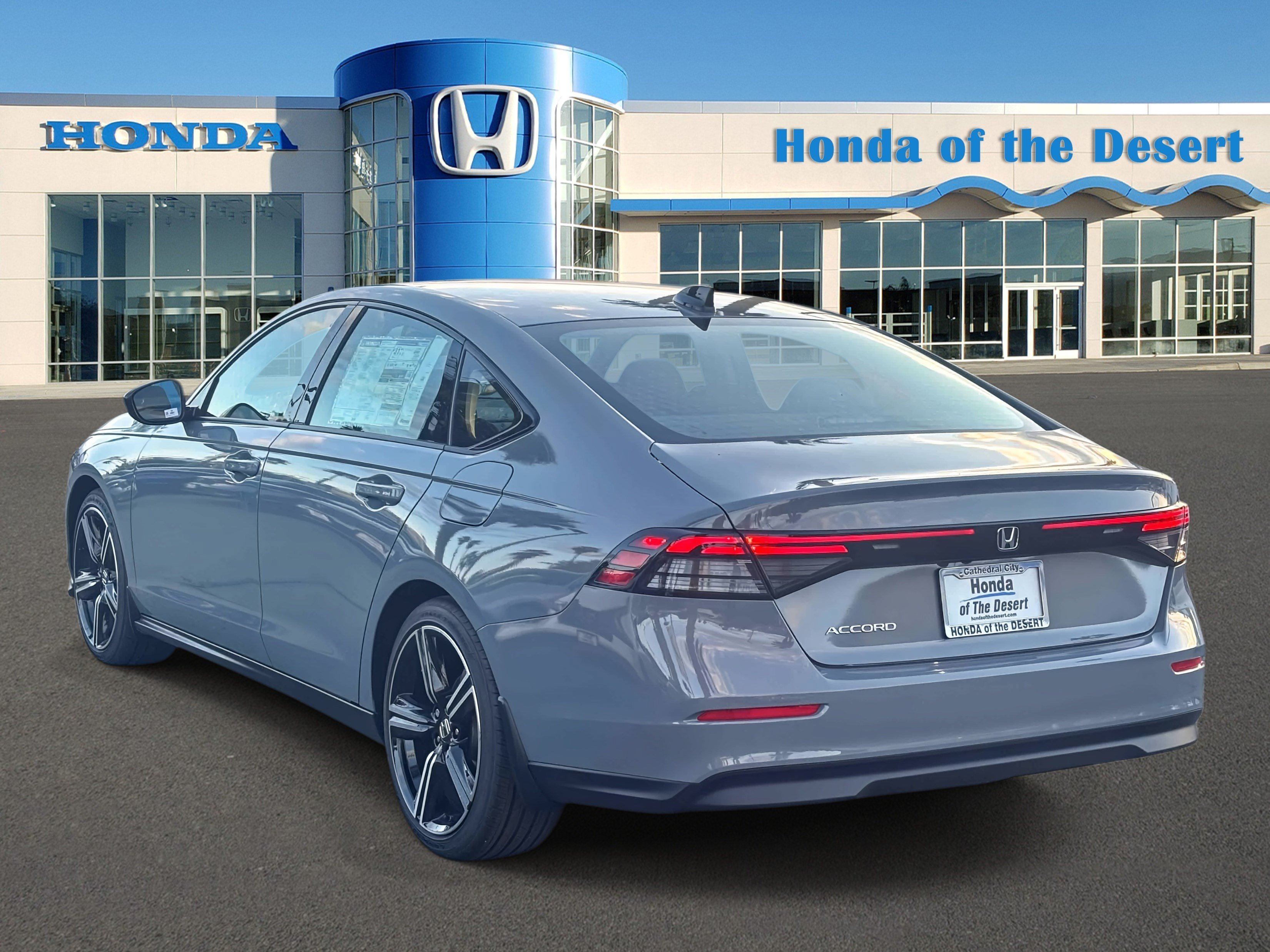 New 2026 Urban Gray Pearl Honda SE image 4
