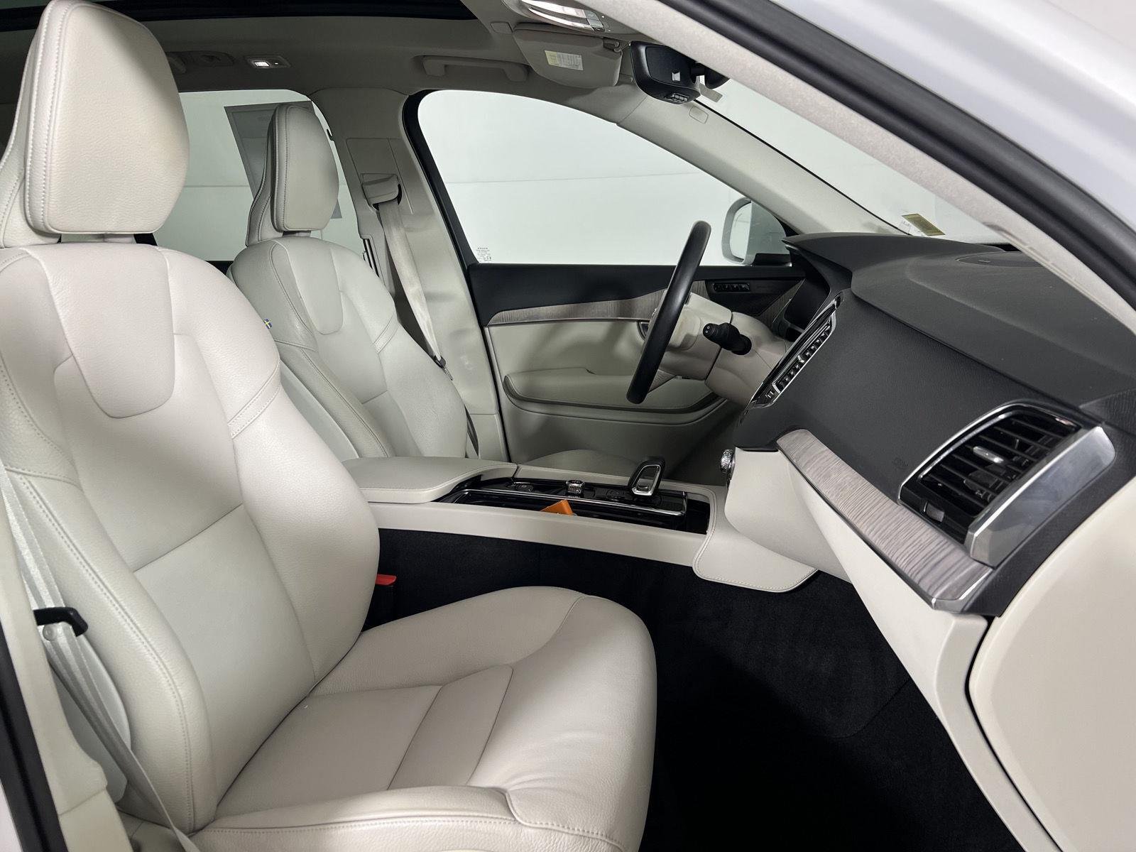 Used 2023 Crystal White Metallic Volvo Plus image 15