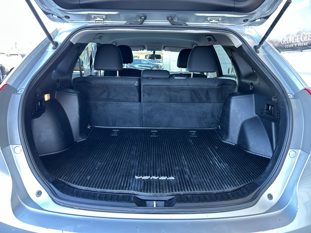 Used 2015 Celestial Silver Metallic Toyota LE image 14