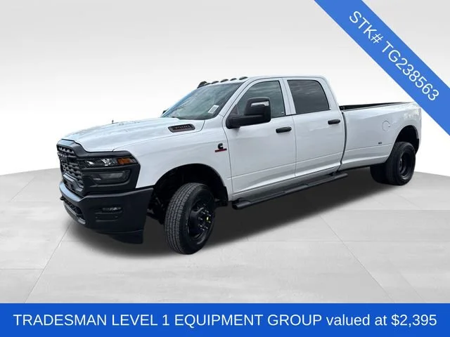 New 2026 Bright White Clear-Coat Exterior Paint RAM Tradesman image 4