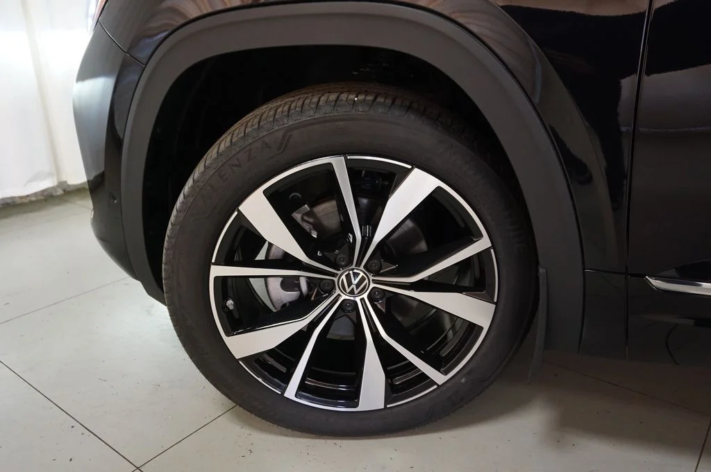 New 2026 Deep Black Volkswagen 2.0T SEL Premium R-Line image 36