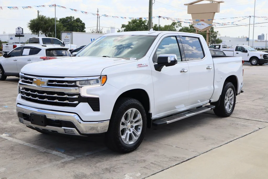 Used 2023 White Chevrolet LTZ image 5