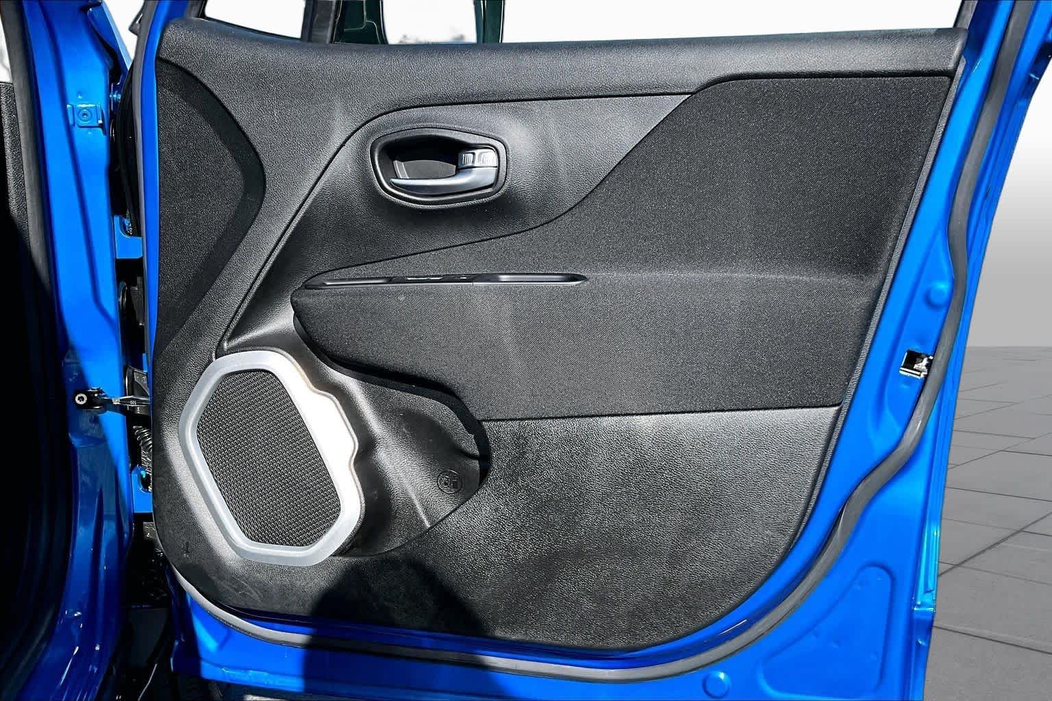 Used 2020 Brilliant Blue Metallic Clear Coat Jeep Jeepster image 26