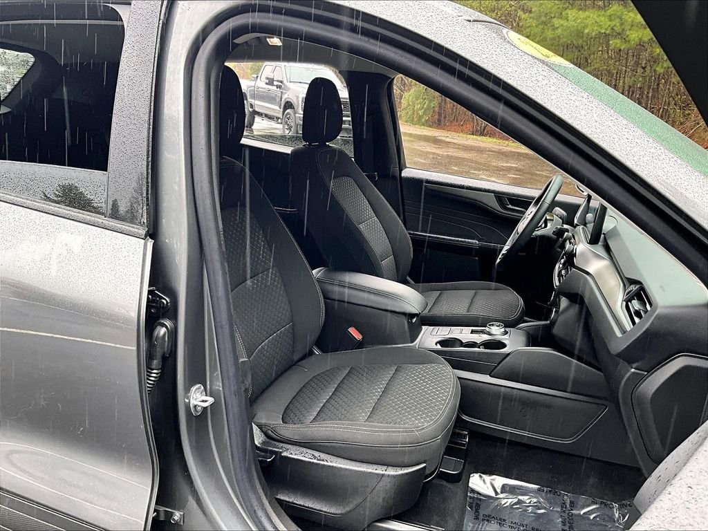Used 2023 Carbonized Gray Metallic Ford Active image 11