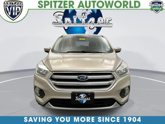Used 2017 Gold Ford SE image 4