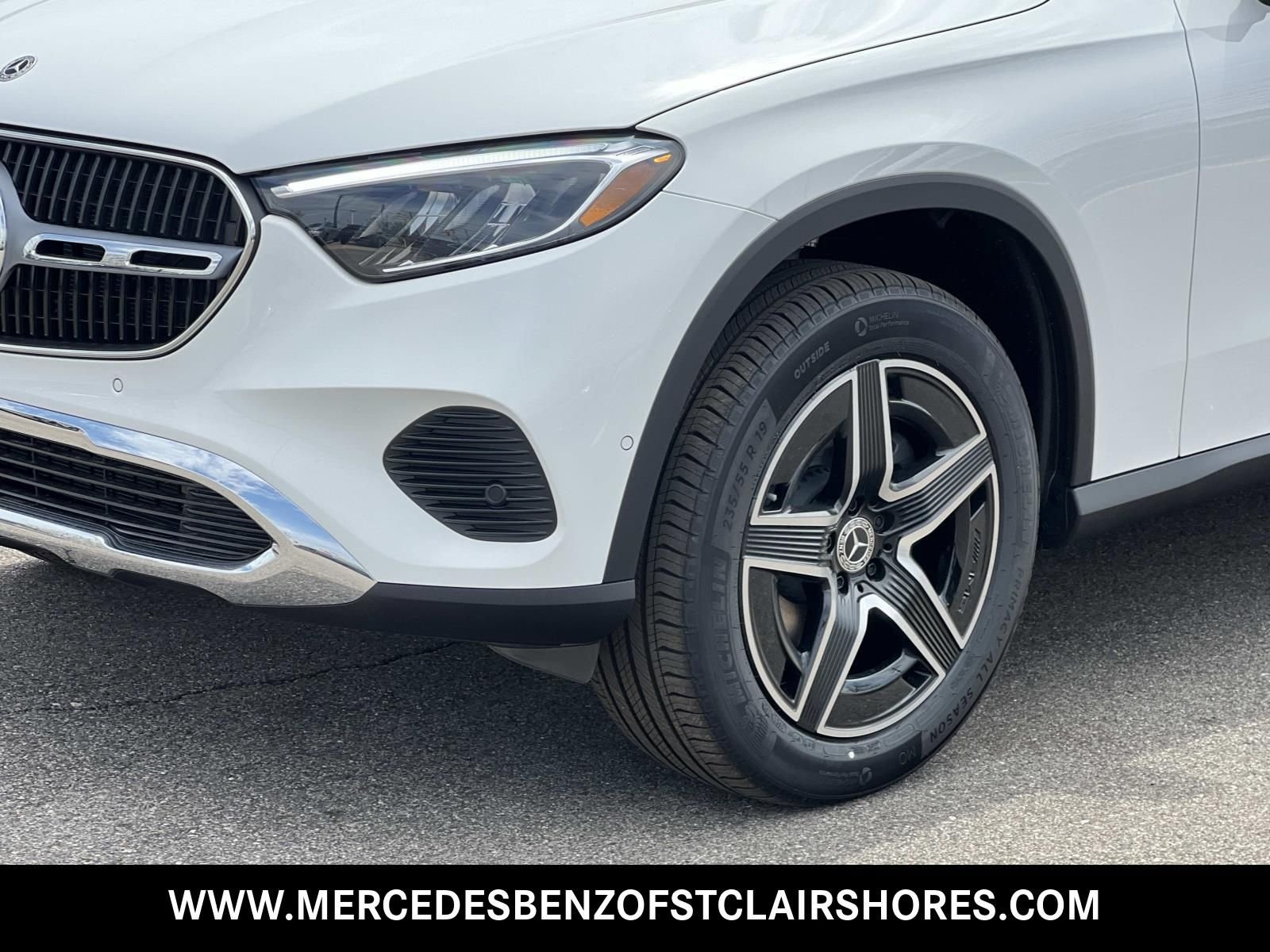 New 2026 Polar White Mercedes-Benz GLC 300 image 10