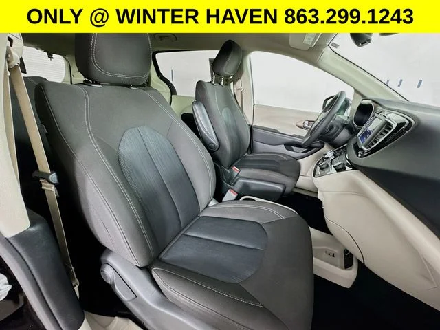 Used 2024 Black Chrysler LX image 29