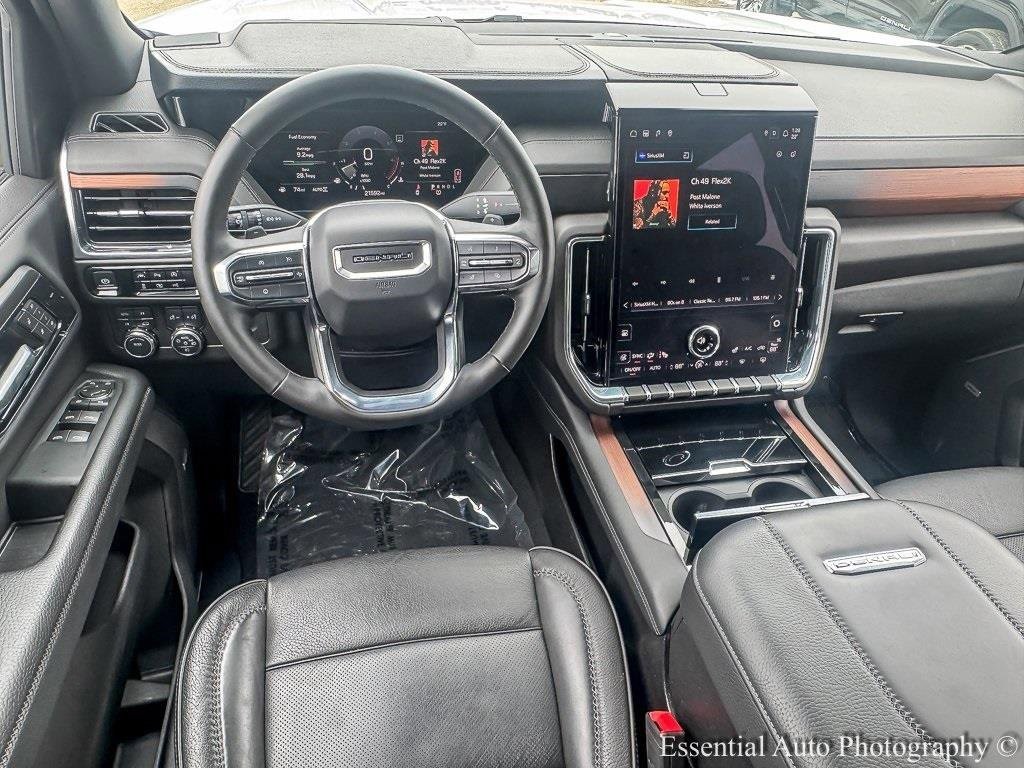 2025 GMC YUKON - Image 12