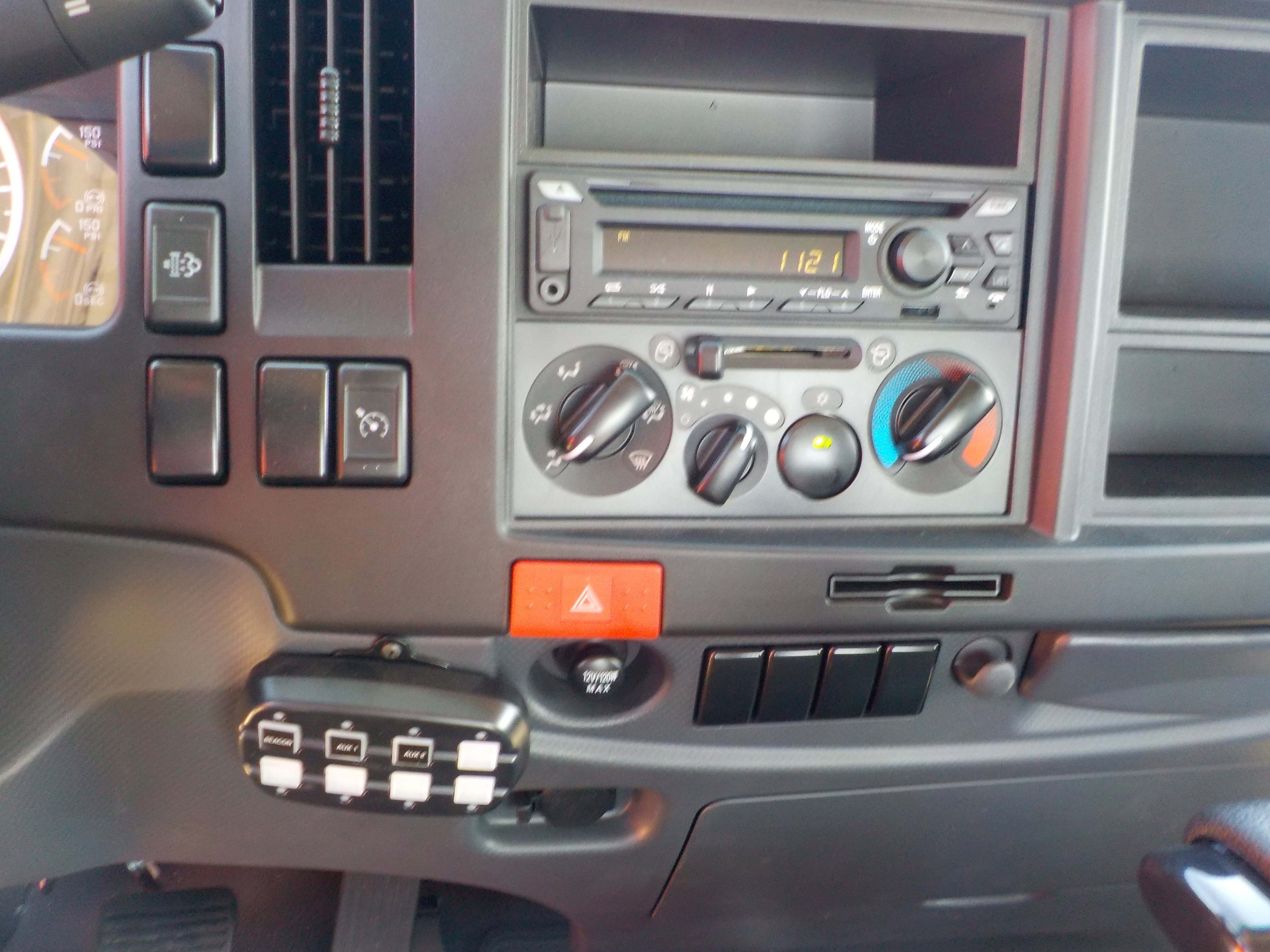 Used 2024 White ISUZU  image 6