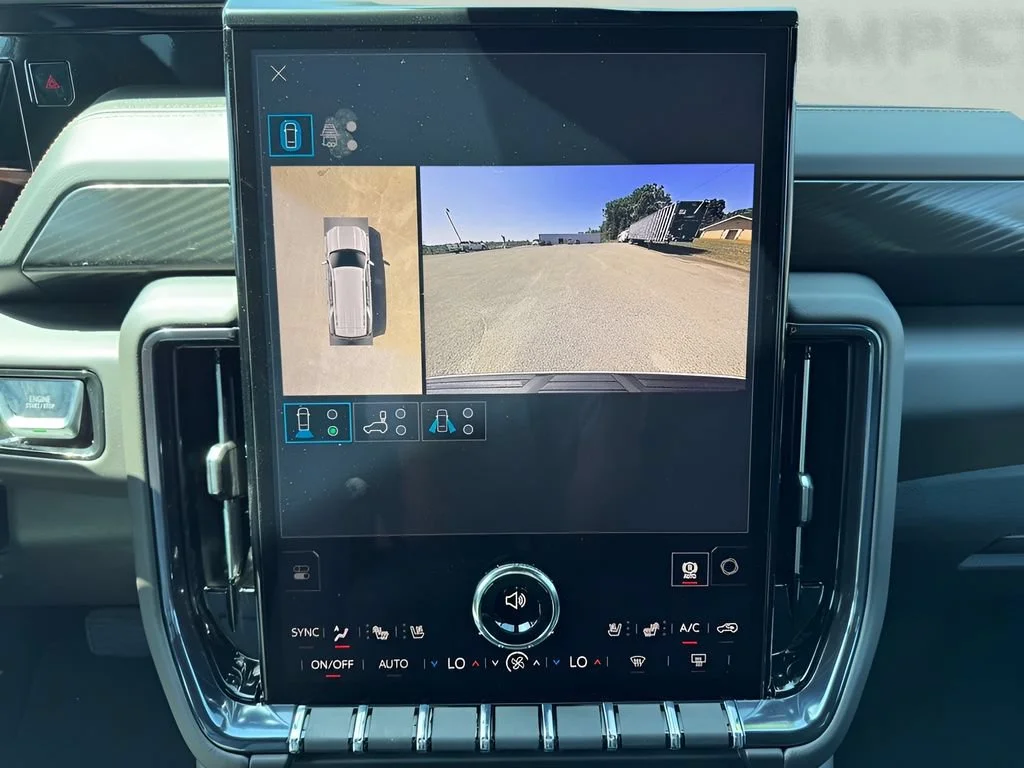 New 2026 Summit White GMC AT4 image 24