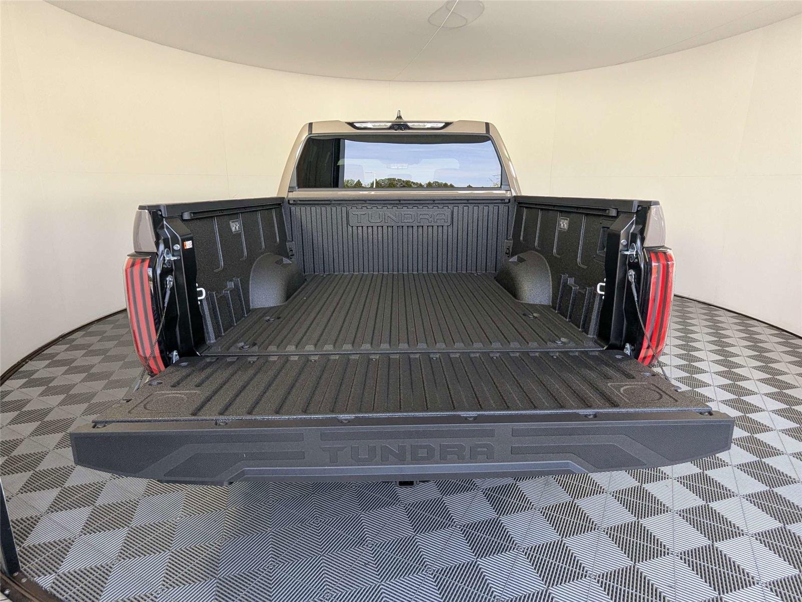 2026 Toyota Tundra Platinum - Photo 9