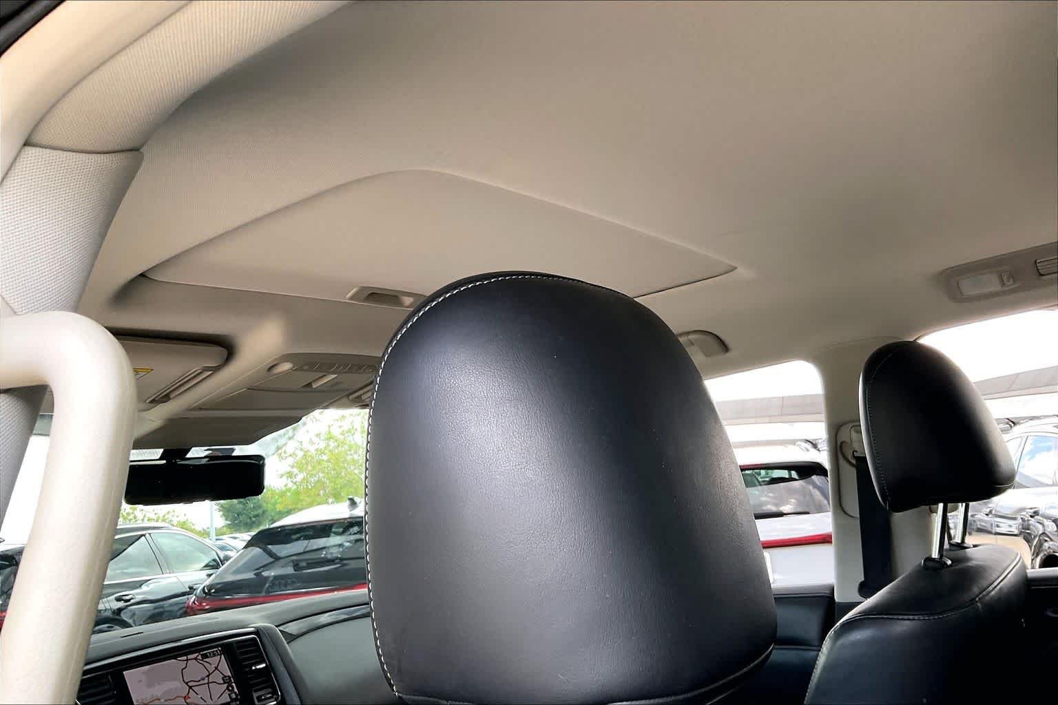 Used 2020 Graphite Shadow INFINITI LUXE image 14