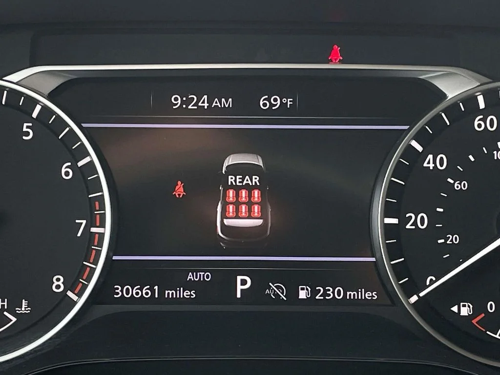 2025 Nissan Pathfinder SV - Photo 15