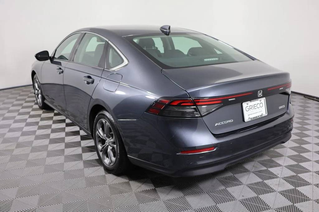 Used 2024  Honda EX image 6