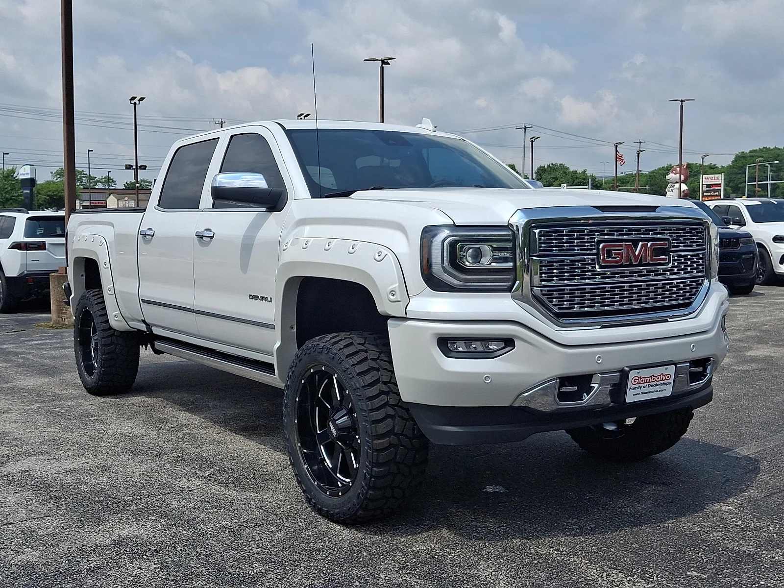 Used 2017 White GMC Denali image 3