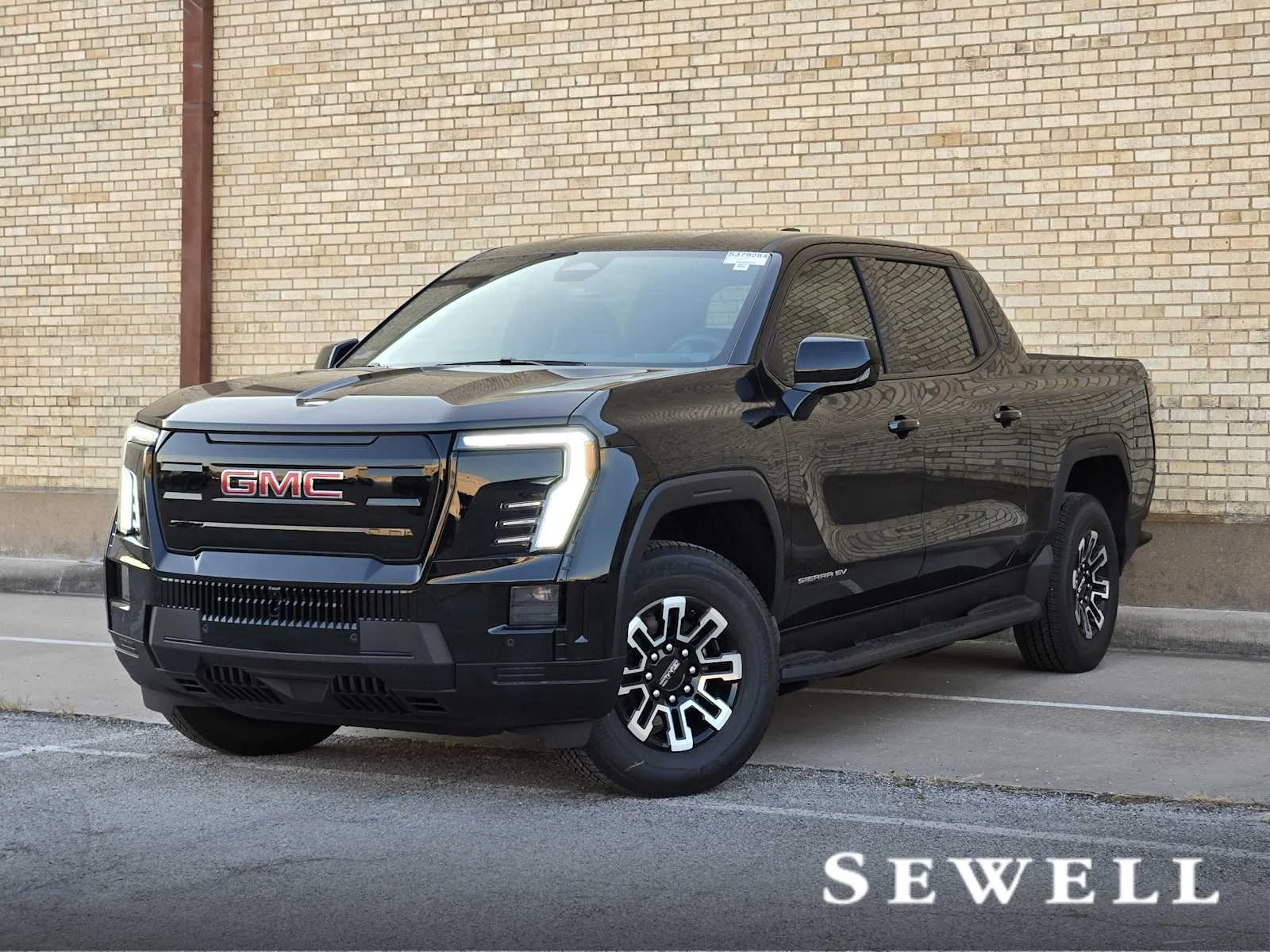 2026 GMC Sierra Elevation Extended Range Crew Cab e4WD's photo