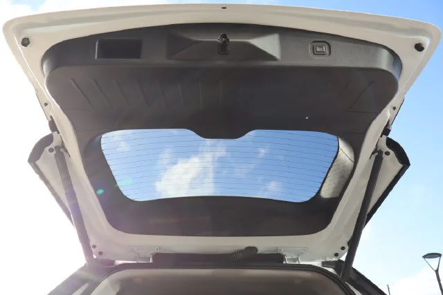 Used 2016 Summit White GMC Denali image 24