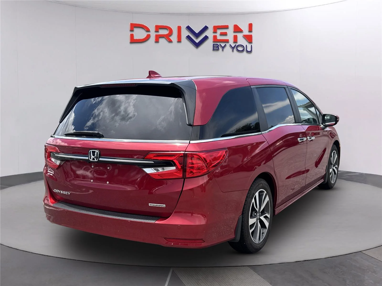 Used 2024 Radiant Red Metallic II Honda Touring image 4