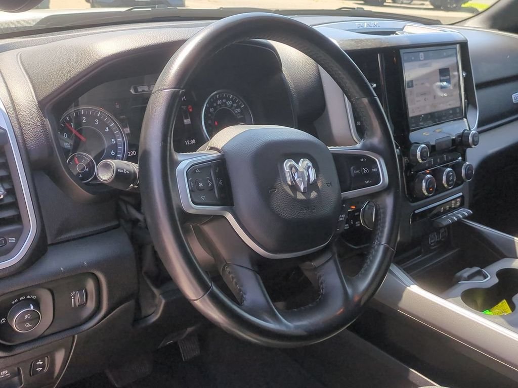 Used 2022 White Ram Big Horn/Lone Star image 14