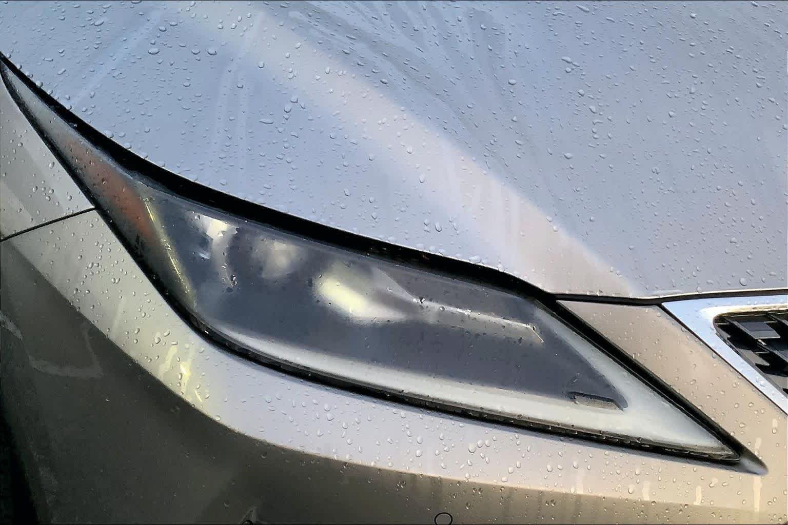 Used 2020 Atomic Silver Lexus  image 26