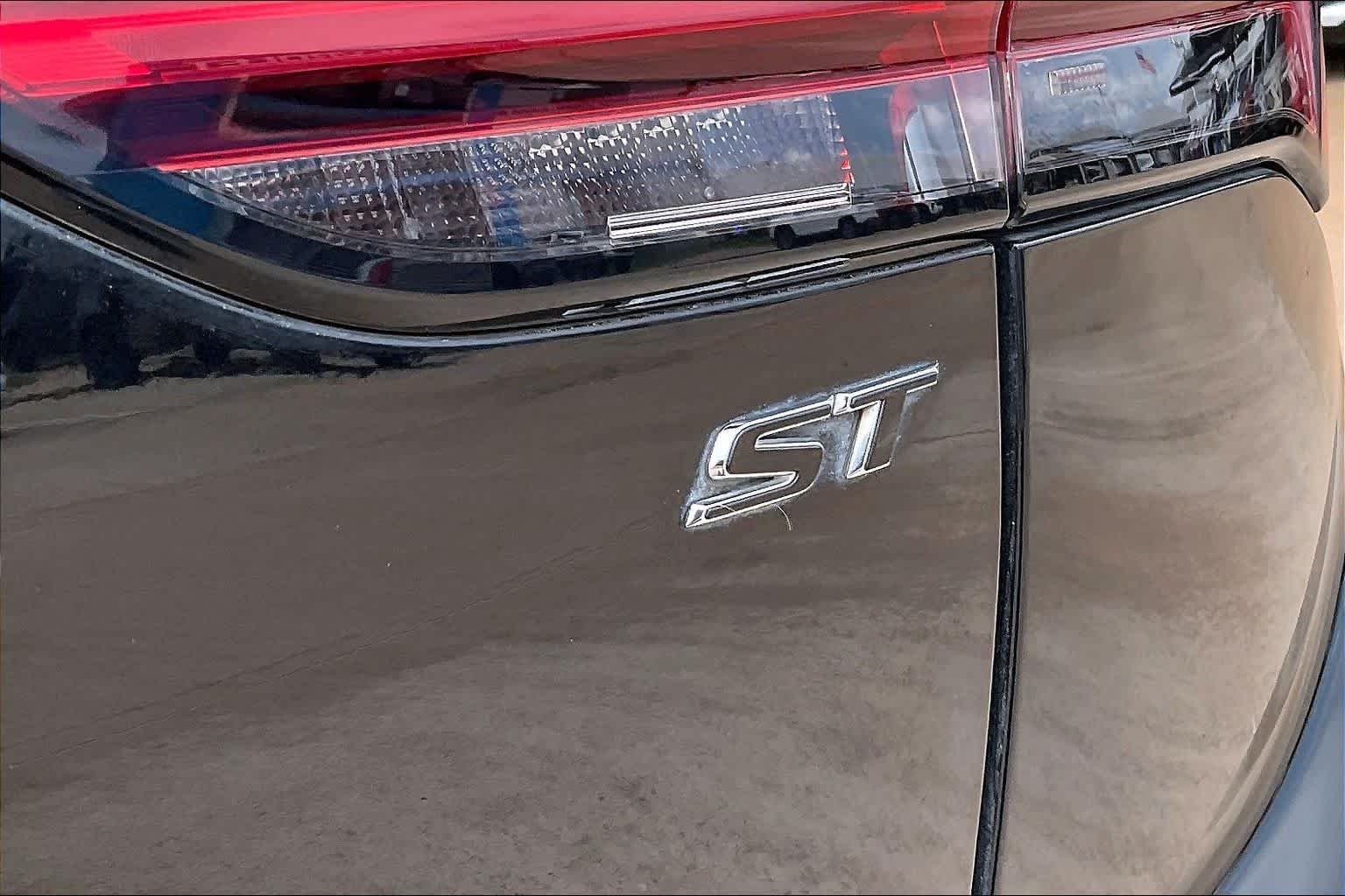 Used 2023 Ebony Twilight Metallic Buick Essence image 10