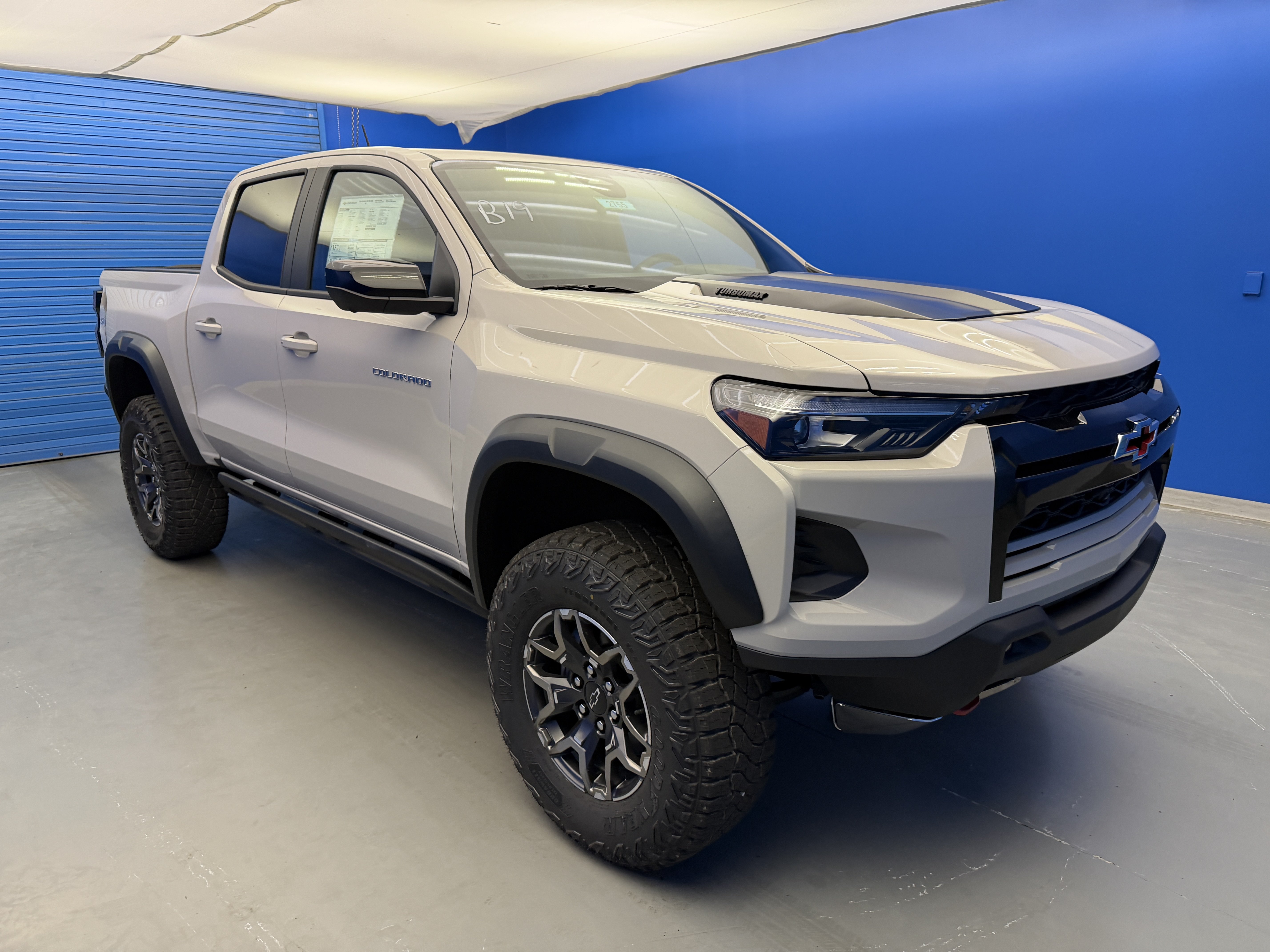 2026 Chevrolet Colorado ZR2 - Photo 2