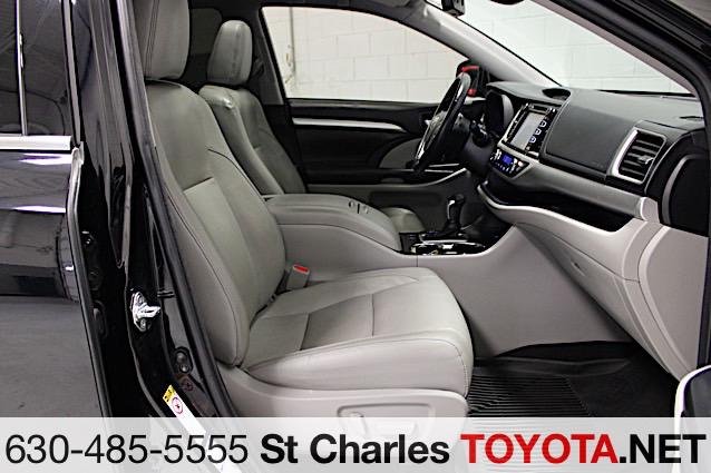 Certified Used 2018 MIDNIGHT BLACK METALLIC Toyota  image 17