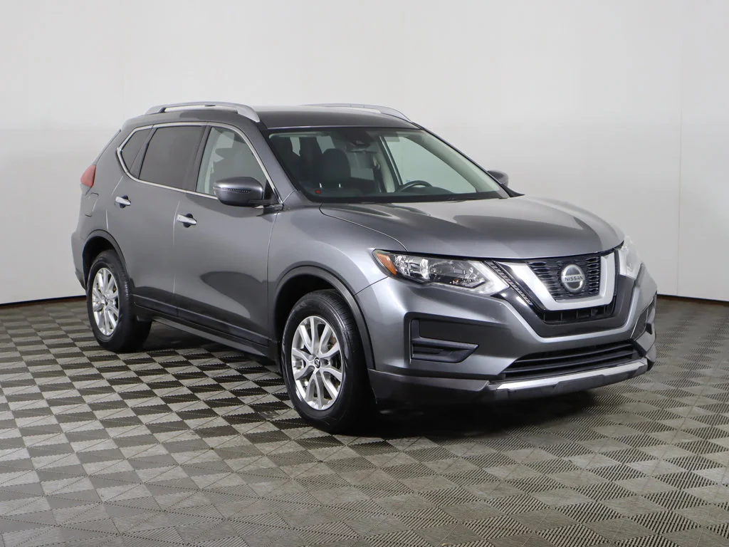 Used 2020 Nissan Rogue SV with VIN JN8AT2MV7LW111986 for sale in Cleveland Heights, OH