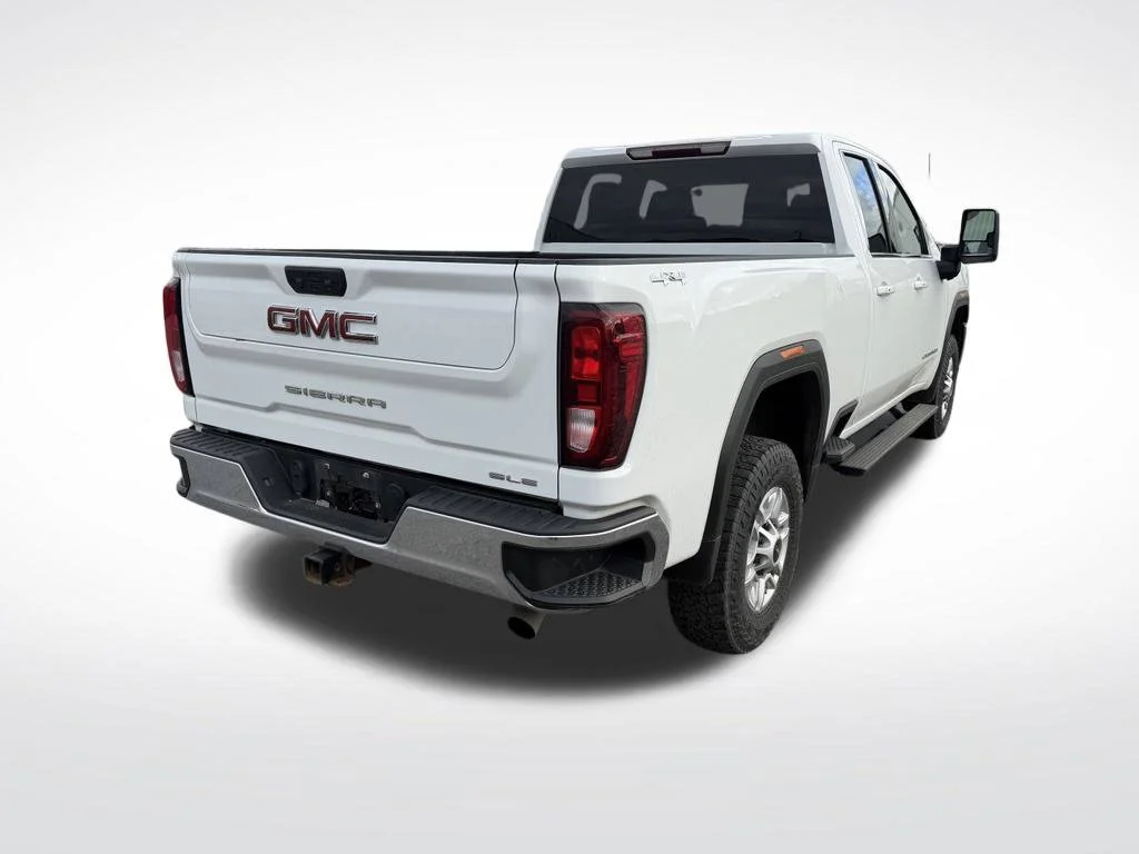 Used 2022 White GMC SLE image 5