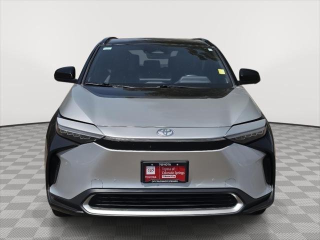 Certified Used 2023 Elemental Silver Metallic w/Black Roof Toyota Limited image 41