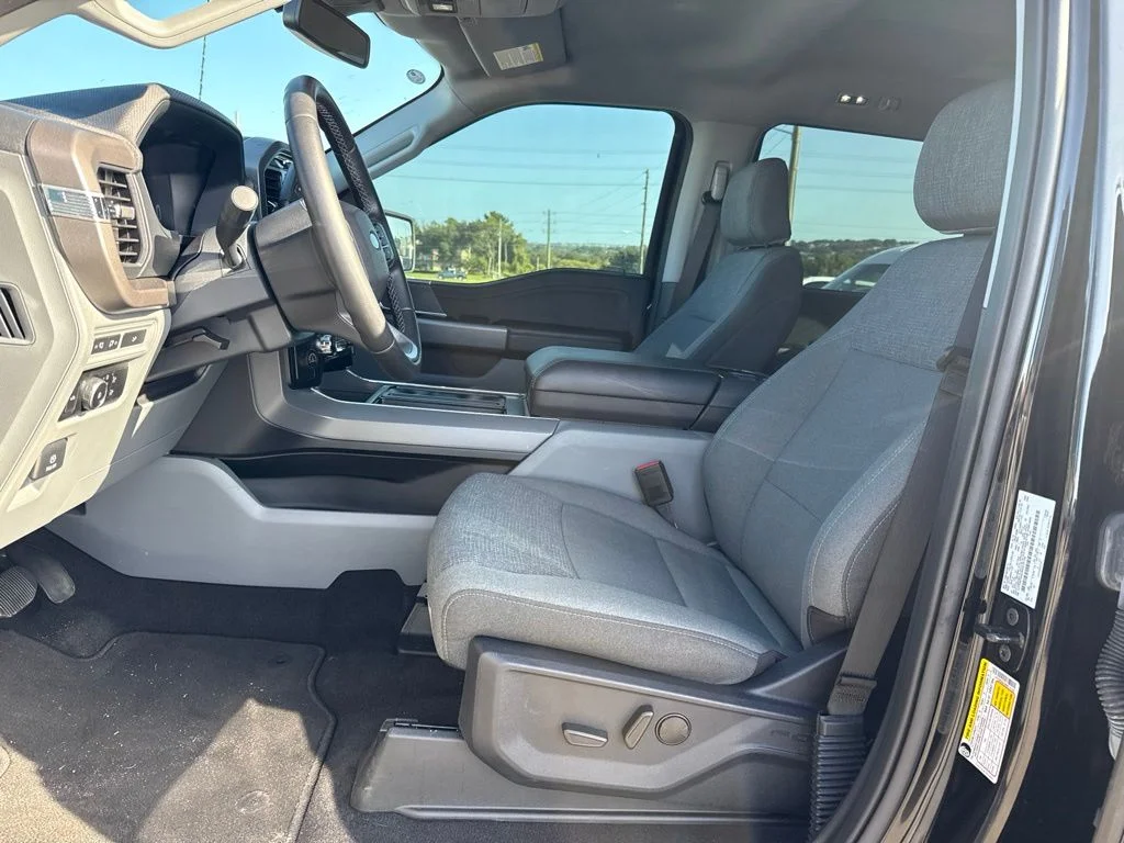 Used 2024 Black Metallic Ford XLT image 6