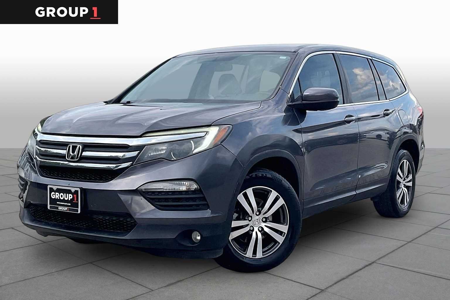 Used 2017  Honda EX image 1