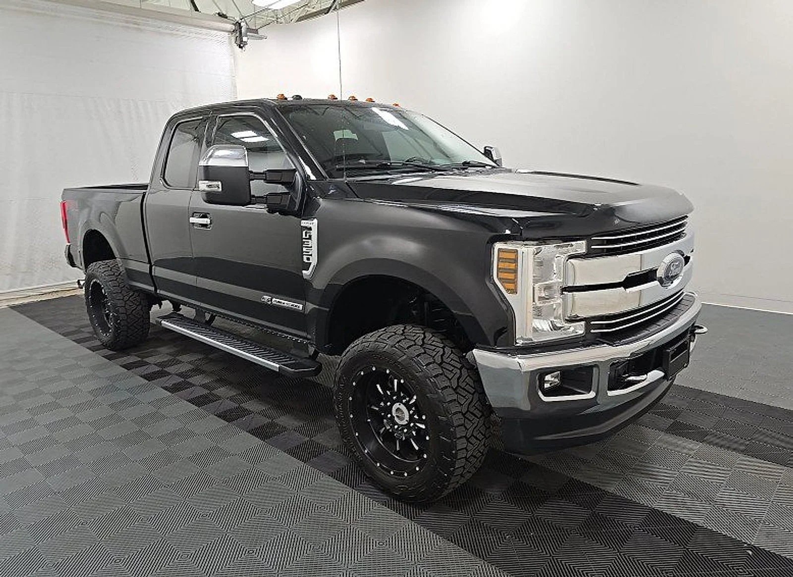 Used 2018 Black Ford LARIAT image 2